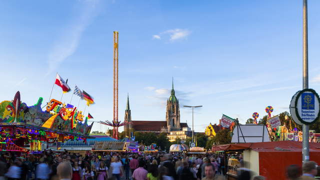 Wiesn Abenddämmerung