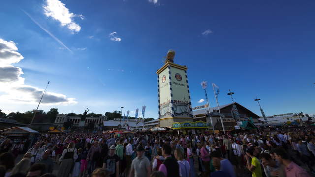 Oktoberfest Schwenk Menschenmassen