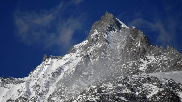 Eine Bergspitze in der Schweiz