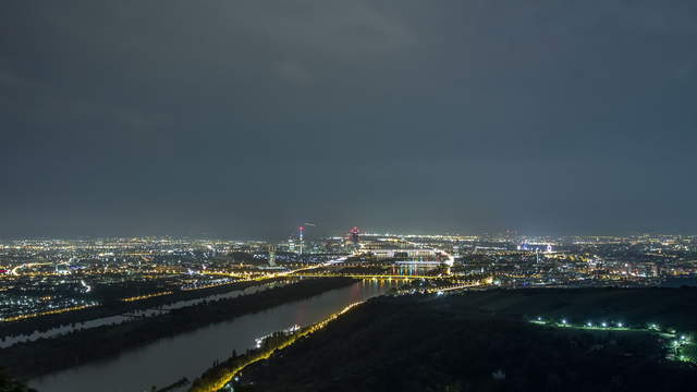 Blick auf Wien bei Nacht – Hinzoom