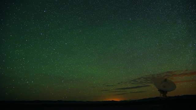 Very Large Array - Airglow