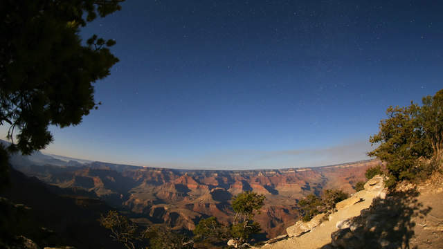 Grand Canyon im Mondlicht und Morgendämmerung