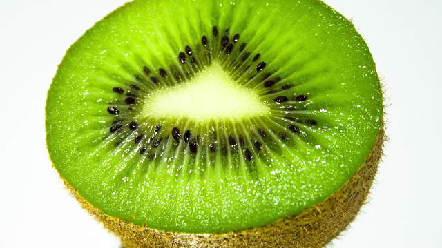 Verschimmelnde Kiwi