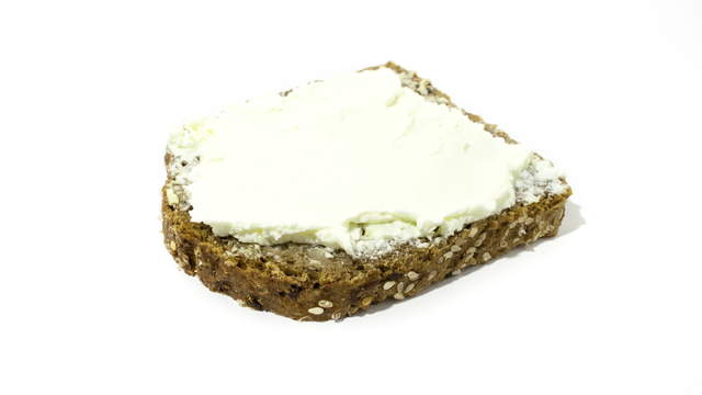 Brot mit Frischkäse