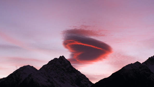 Eine Lenticularis in Herzform