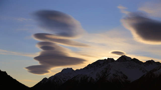 Lenticularis Wolken