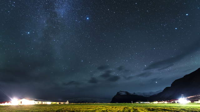 Sternenhimmel Zeitraffer mit Milchstrasse Austurland, Island