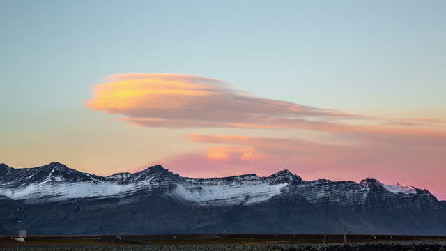 Lenticularis Wolke Island