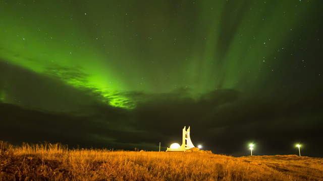 Stykkishólmskirkja mit Aurora