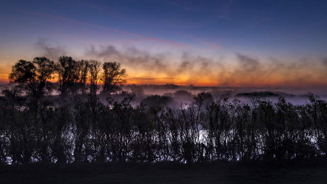 Sonnenaufgang mit Nebel