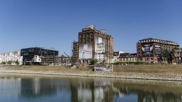 Mannheim Hafen Dock 