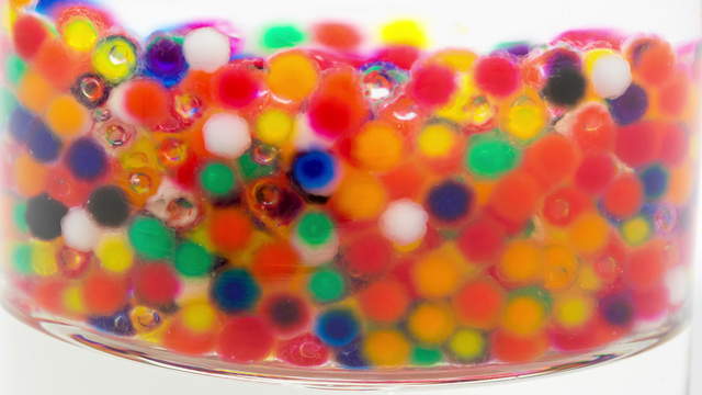 Water Beads (Wasser-Perlen) Glas Makro