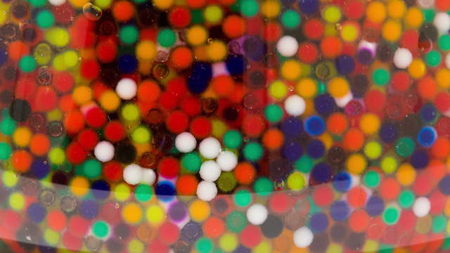 Water Beads (Wasser-Perlen) Glaskaraffe Makro