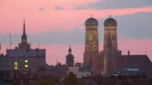 Zeitraffer - Frauenkirche München Zoom-Shot