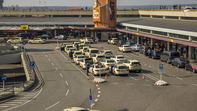 Taxistand am Flughafen Tegel