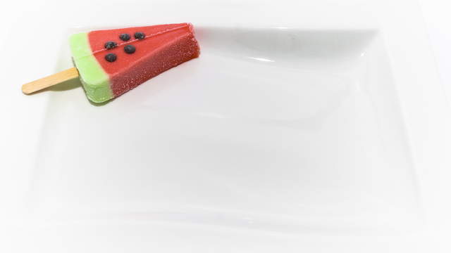 Schmelzendes Wassermelonen Eis 02