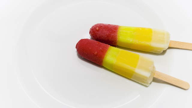 2 Schmelzende Rocket Eis