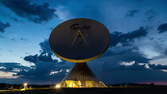 Zeitraffer - Tag Nacht Zeitraffer Satelliten Schüssel