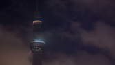 Zeitraffer - Skytree bei Nacht