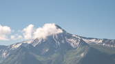 Zeitraffer - Bergspitze Zoom-Out